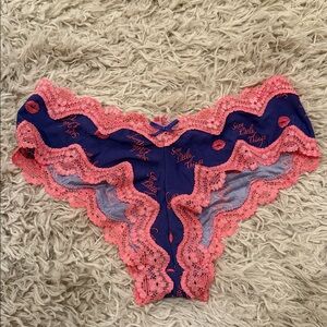 NWT VTG Victoria’s Secret Cheeky Panty Small
